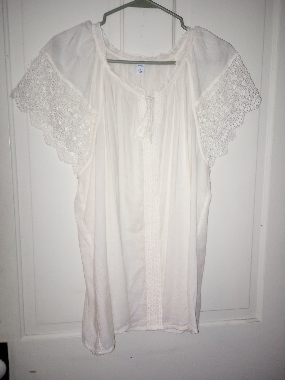 Old Navy White Lace Sleeve Chemise Top